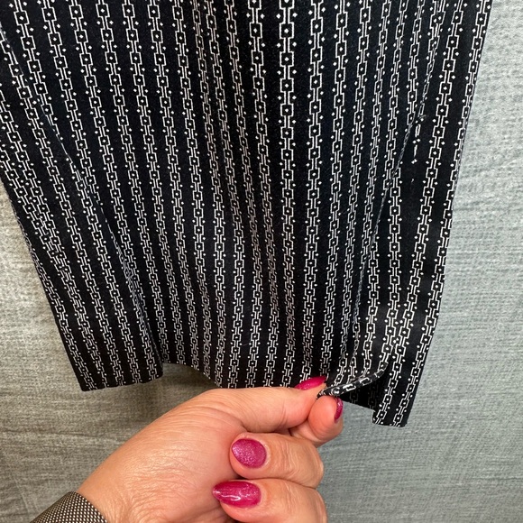 Brooks Brothers Natalie Fit size 14 navy blue and white pockets belt loop 2 pair - Picture 4 of 13